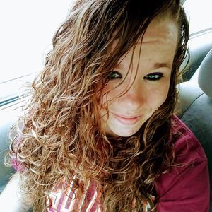 Meet your Posher, Kendra